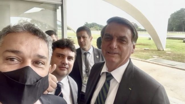 Vereadores de Bela Vista entregam pedidos de recursos ao presidente Jair Bolsonaro