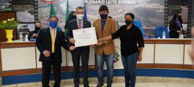 Paulo Corrêa recebe Título de Cidadão Coxinense
