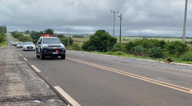 Após 29 dias internado, policial militar vence a Covid-19 e recebe homenagem em Bela Vista