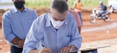 Presidente da ALEMS participa de evento para pavimentação de estrada em MS