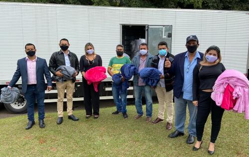 Vereadores de Bela Vista participam da entrega de 1 mil cobertores da “Campanha Aqueça Uma Vida”