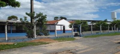 Governo fará reforma geral da Escola Inácio Silvestre Monteiro, na área rural de Caracol