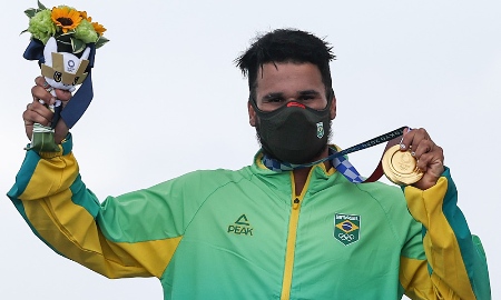 É OURO! Ítalo Ferreira leva 1º ouro do surfe e do Brasil em Tóquio