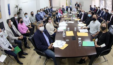 Em reunião com secretários, Reinaldo Azambuja pede esforço concentrado para cumprimento dos contratos de gestão