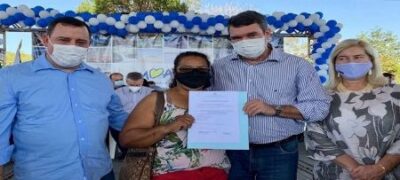 Em Aquidauana, Riedel inaugura obras, assina convênios e entrega títulos de regularização fundiária