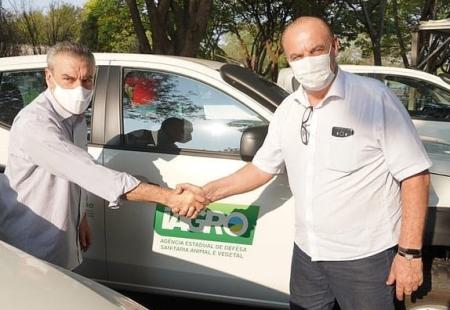 Prefeito Neco Pagliosa recebe nova viatura para a IAGRO de Caracol