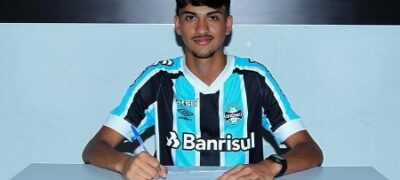 Douradense assina contrato com o Grêmio de Porto Alegre