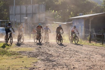 Mato Grosso do Sul: Furnas de Dionísio, o destino do mountain bike em novembro