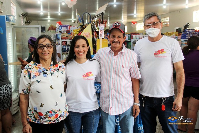 Comercial BR comemora aniversário de 13 anos e presenteia clientes