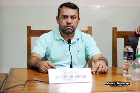 Vereador Geferson pede limpeza de valas na Baixada Corintiana  