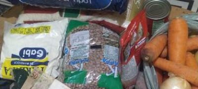 Moradora da Vila Canaã que fez apelo em rede social recebeu os alimentos arrecadados