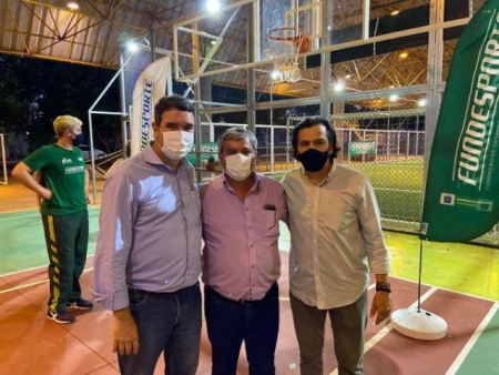 Prefeito de Bela Vista participou de lançamento de Arena Esportiva