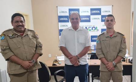 Prefeito de Caracol recebe visita de Capitão e Sargento do Corpo de Bombeiros