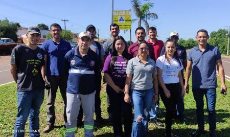 Prefeitura e “Mais Verde, Mais Vida” plantam Ipês nas Ruas do município