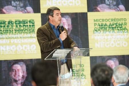 ‘Auxílio para quem precisa, investimentos e responsabilidade fiscal são nossas estratégias’, afirma Eduardo Riedel