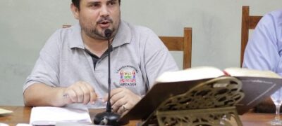 Johnys Basso pede que seja notificada Empresa que construiu asfalto na Avenida Mário Battilani