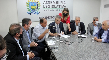 Governo atende Zé Teixeira e encaminha projeto de remissão do IPVA e taxas vencidas para motos