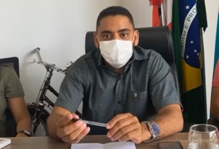 Prefeito Marcelo Pé orienta população sobre os protocolos de combate ao COVID-19