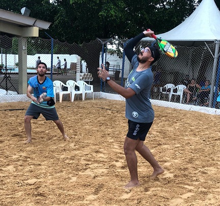 Com atletas de cinco municípios, domingo tem disputa do reinado do beach tennis em Mato Grosso do Sul