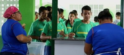 Reajustes de 17 a 48% nos salários dos administrativos da Educação vieram no momento certo, diz sindicato