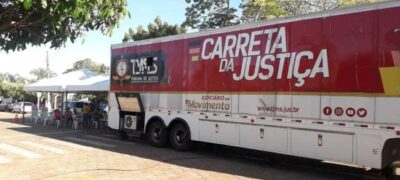 Carreta da Justiça ofereceu diversos serviços para os habitantes de Caracol nesta segunda e terça-feira