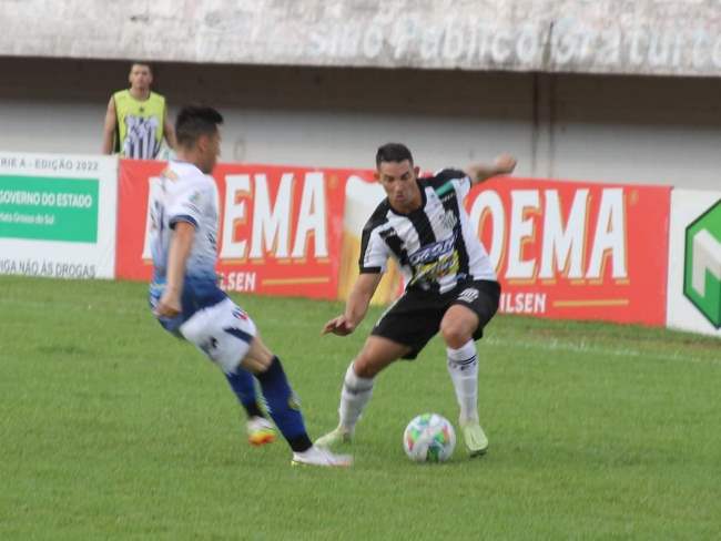 Estadual de Futebol 2022: Com gol de pênalti, Galo supera Costa Rica e se isola na liderança