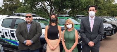 Prefeita Vanda Camilo participa da entrega de 3 viaturas para as forças de segurança da cidade