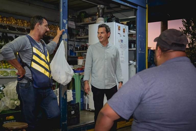 Em Camapuã e Bandeirantes, Marquinhos relembra trajetória do pai e ouve pedidos de oportunidade de emprego, saúde e menos impostos