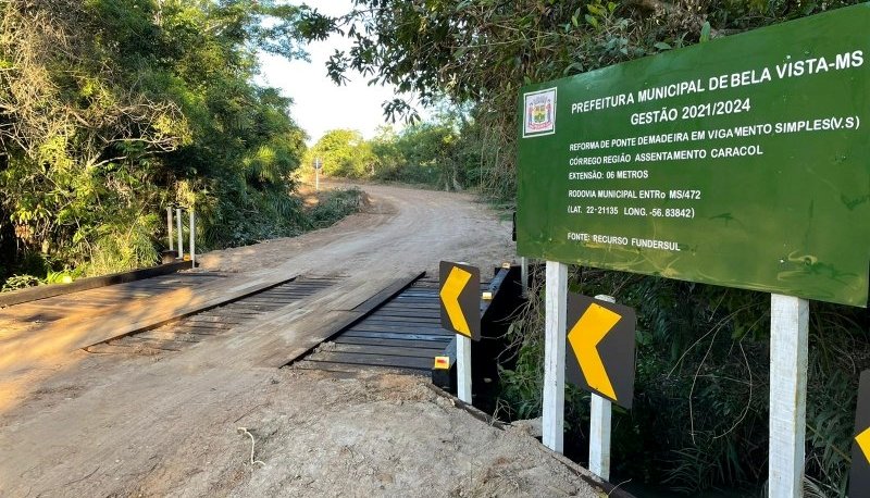 Secretaria de Obras realiza reforma de Ponte no Assentamento Caracol