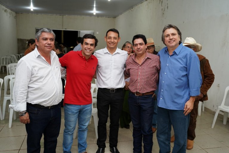 Bate-Papo: Pré-candidato,  Caravina reúne centenas em Bela Vista