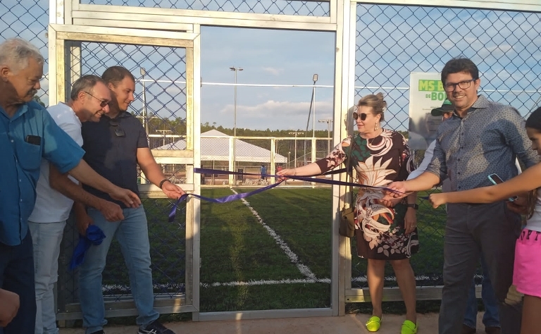 Governo do Estado inaugura arenas esportivas do MS Bom de Bola em Costa Rica e Bandeirantes
