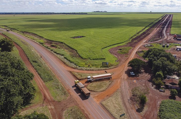 Obra de pavimentação da MS-166 avança, melhorando a logística em direção à Bioceânica