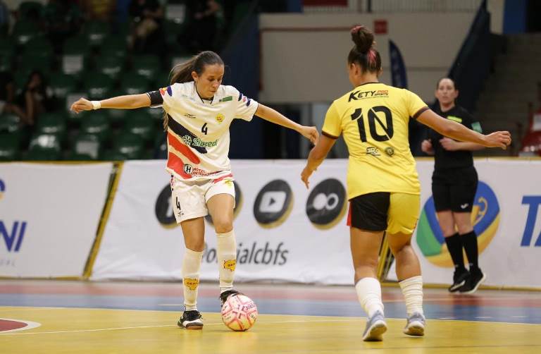 Serc/UCDB estreia com goleada na Taça Brasil de Futsal feminino