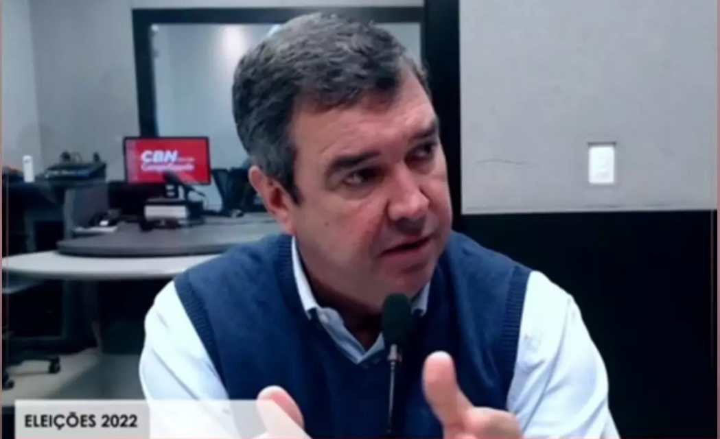Em entrevista à rádio CBN, Riedel diz que Marquinhos vive da política e abandonou Campo Grande pela metade