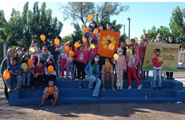 Equipes da Assistência Social de Caracol realizam ação da campanha Faça Bonito