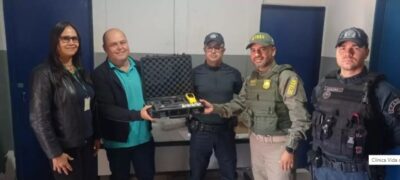 Detran MS e Departamento de Trânsito de Caracol entregam etilômetro para a Polícia Militar local