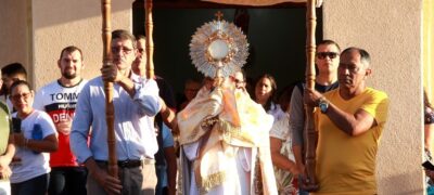 Bela Vista celebra Corpus Christi com procissão nos tapetes e missa