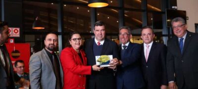 Nos 110 anos de Porto Murtinho, Riedel recebe homenagem pelo trabalho em prol da Rota Bioceânica