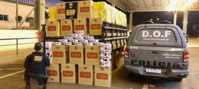 DOF apreende F-4000 carregada com cigarro contrabandeado e munições de diversos calibres em Mundo Novo