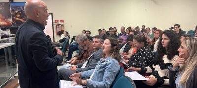 Prefeitura de Amambai oferece treinamento a servidores sobre nova Lei de Licitações
