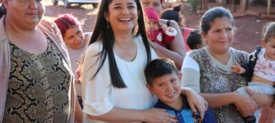 Rose ouve a população de Dourados e firma compromissos com entidades durante visita à cidade