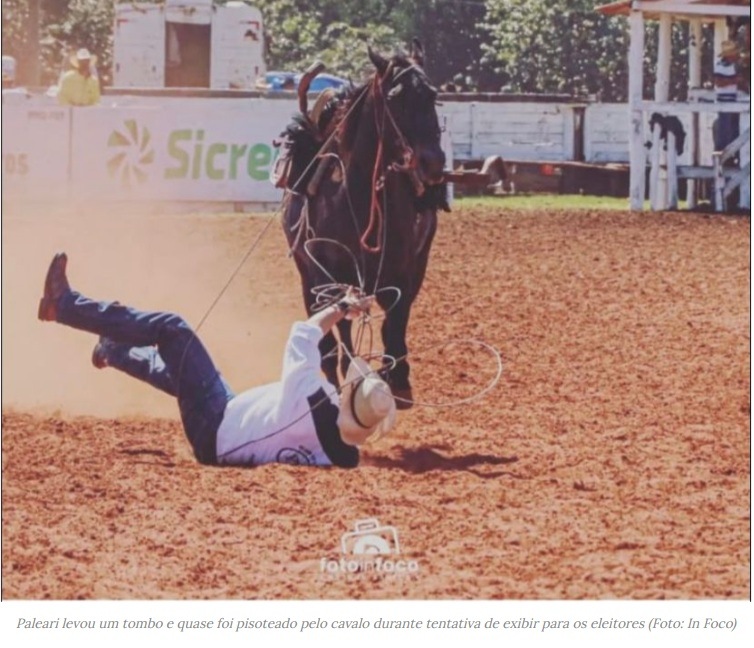 Prefeito vai participar de torneio de laço e leva um tombo do cavalo em Nova Alvorada