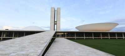 Mais de 9 mil candidatos disputam uma vaga de deputado federal nas eleições de outubro