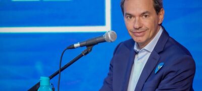 a Fetems, Marquinhos assegura equiparação salarial e gestão democrática na educação