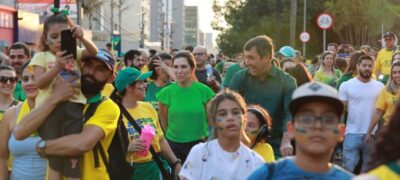 Na Marcha para Jesus, Riedel destaca a importância da fé: “Ela é nosso alicerce”