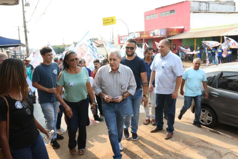 Caminhadas marcam o início da semana de campanha de André Puccinelli 