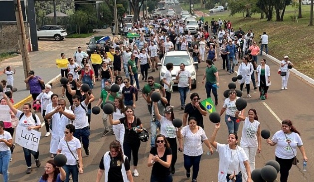 Enfermagem mostra a força em nova manifestação em Campo Grande
