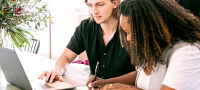 Curso gratuito prepara jovens de baixa renda para o mercado de trabalho