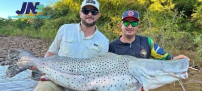 Dupla pesca 11 pintados em um só dia no rio Miranda