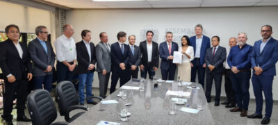 Governo de MS na entrega do Estatuto da Micro e Pequena Empresa à Assembleia Legislativa